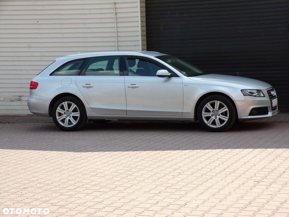 Audi A4 Avant - 4