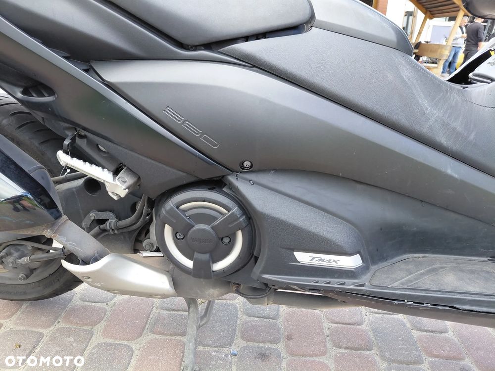 Yamaha Tmax - 11