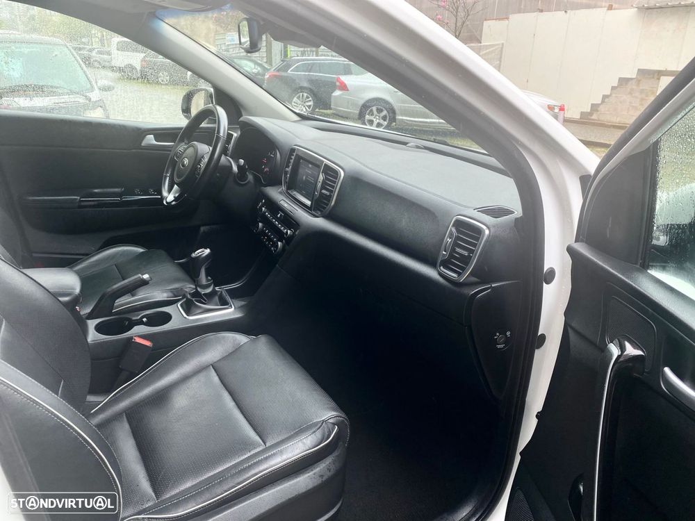 Kia Sportage 1.7 CRDI ISG Nav Line - 25
