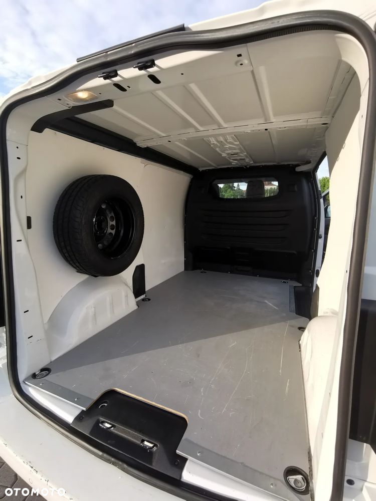 Peugeot Expert L2H1 FlexCab Grip - 13