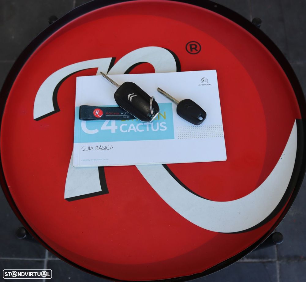Citroën C4 Cactus 1.2 PureTech Shine EAT6 - 17