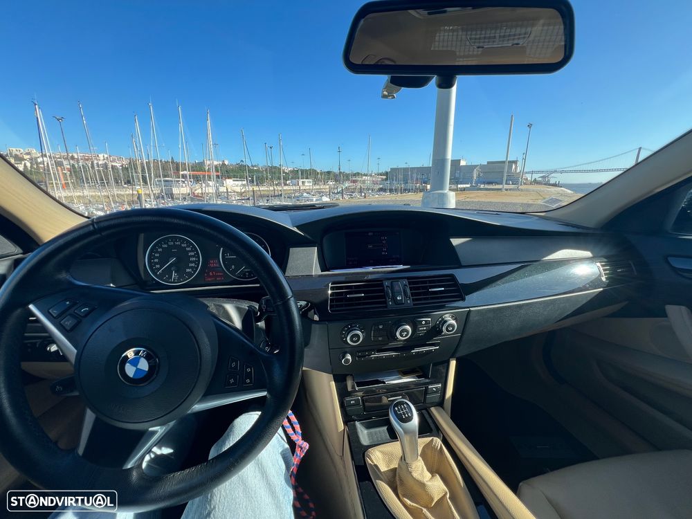 BMW 520 d Executive - 11