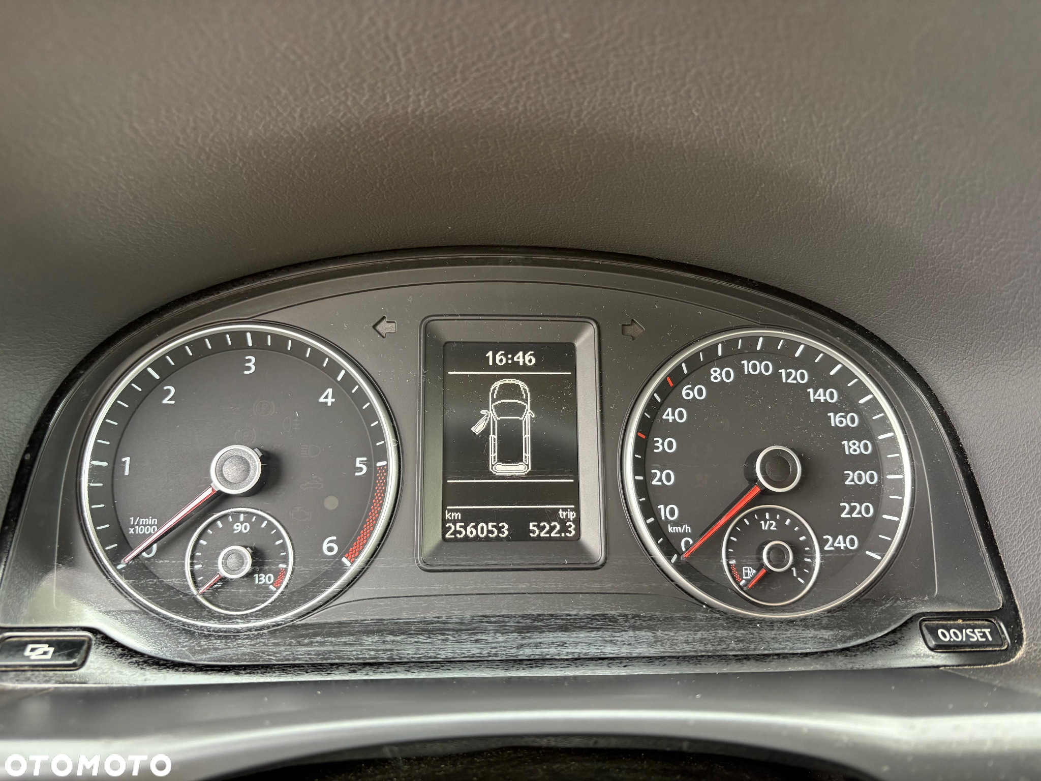 Volkswagen Touran - 21