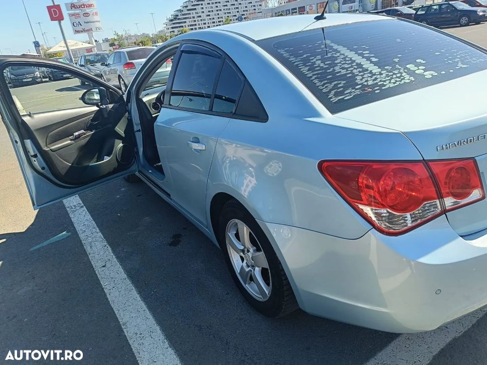 Chevrolet Cruze 1.6 DOHC LT+ Body Kit - 12