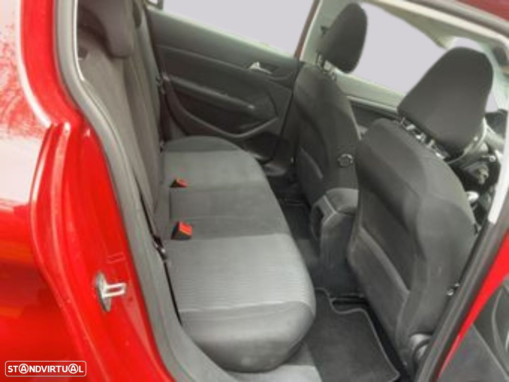 Peugeot 308 - 8