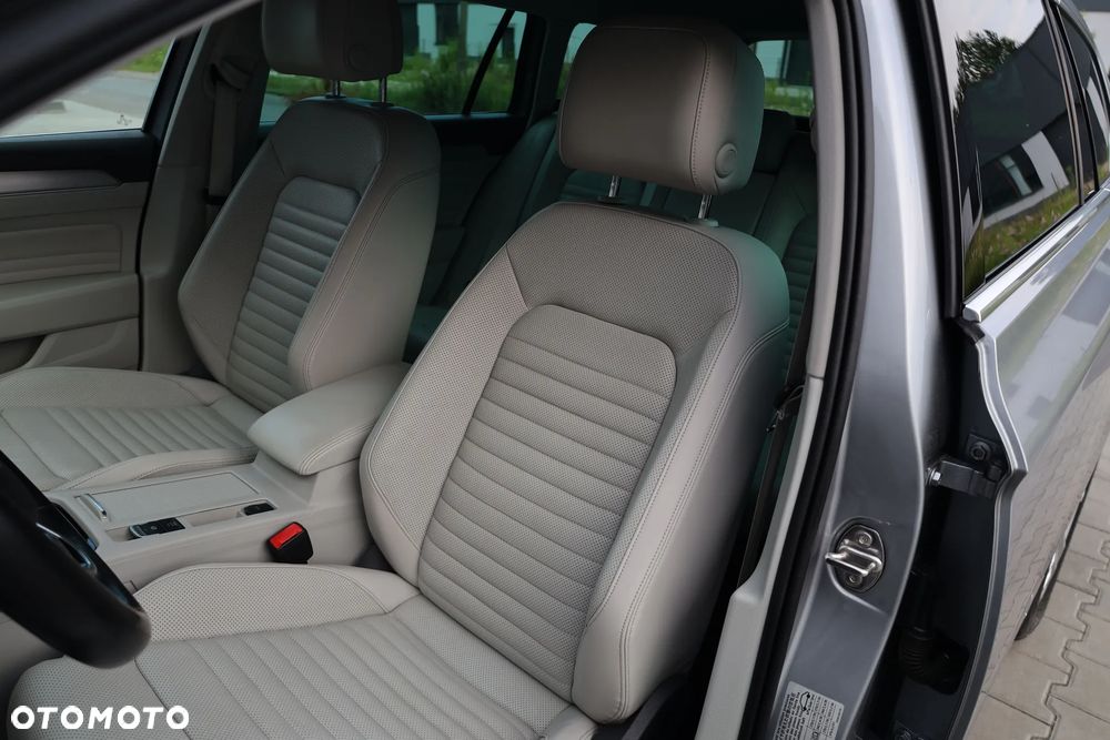 Volkswagen Passat 2.0 TSI 4Mot Elegance DSG - 18