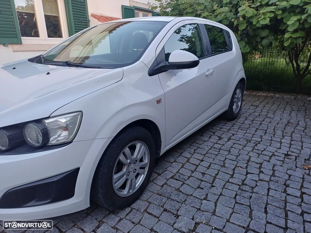 Chevrolet Aveo 1.2 LT Bi-Fuel - 2