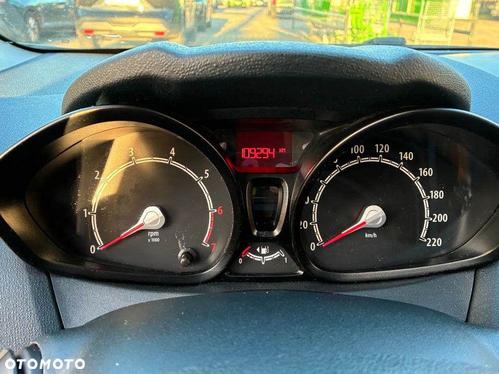 Ford Fiesta 1.25 Ambiente - 9