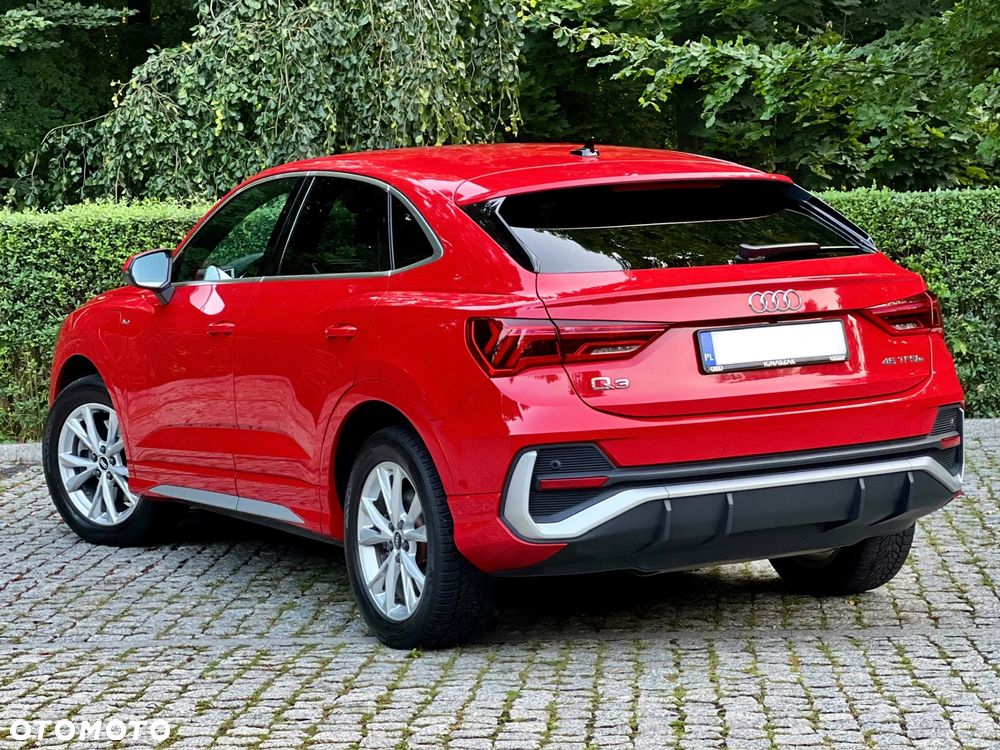 Audi Q3 Sportback - 4