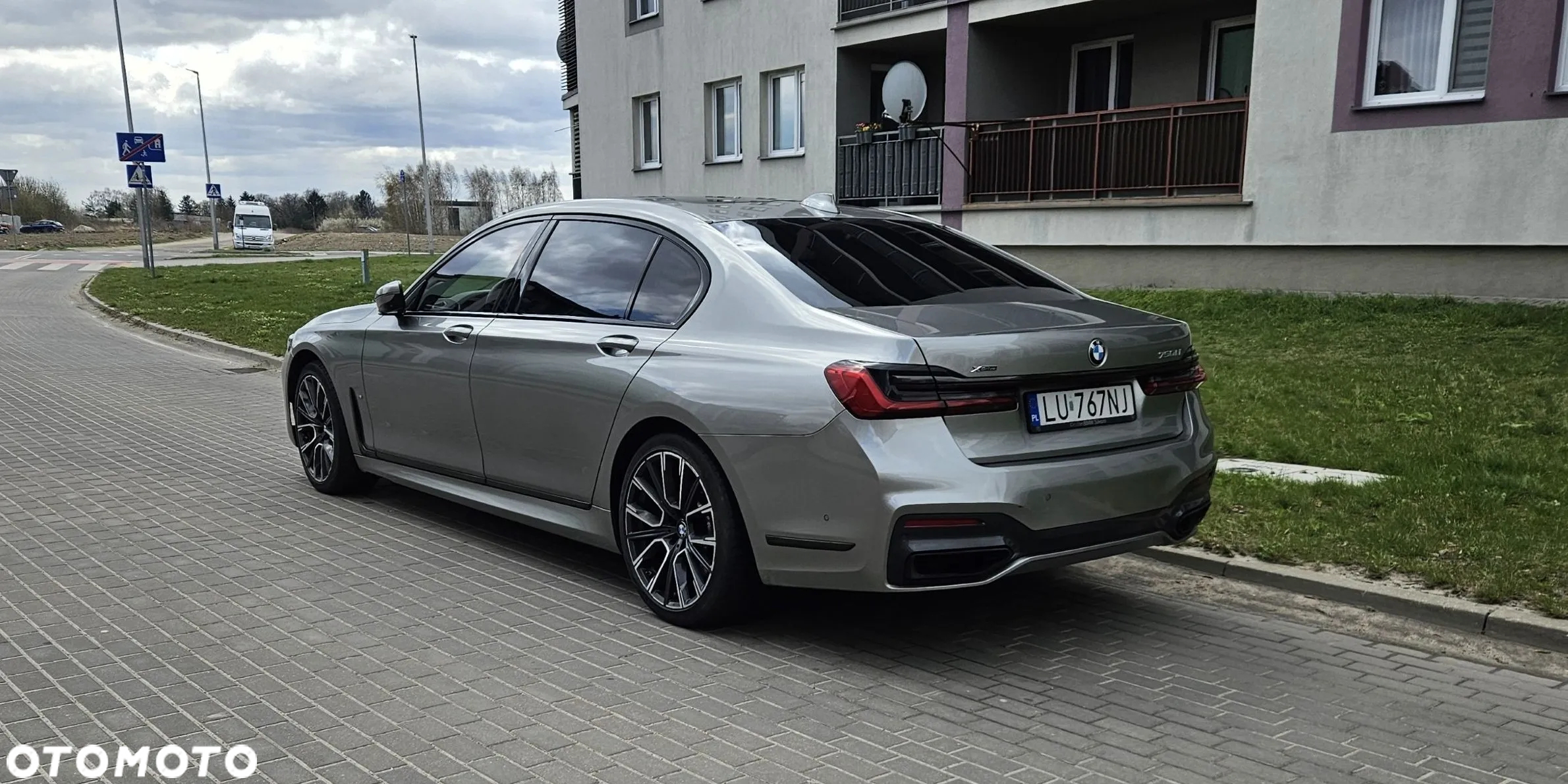 BMW Seria 7 750Li xDrive sport - 10