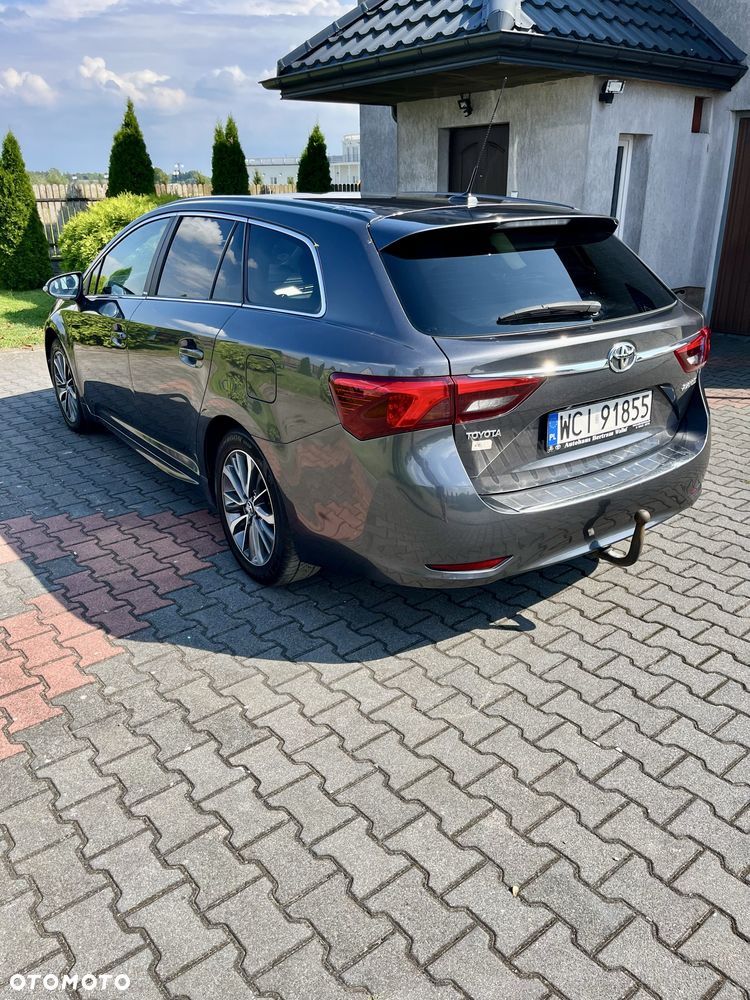 Toyota Avensis - 4