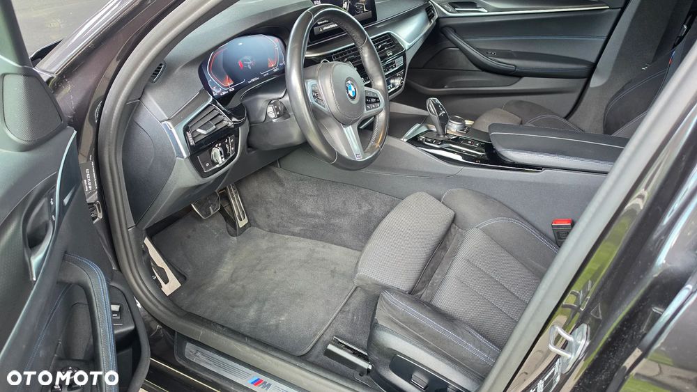 BMW Seria 5 520d xDrive mHEV M Sport sport - 9