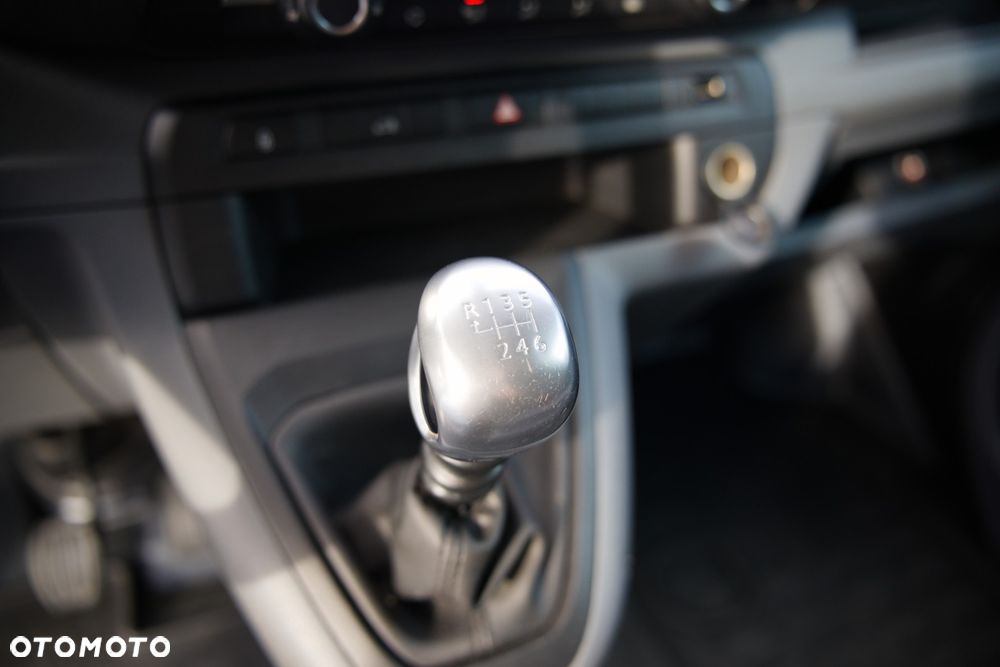 Opel Vivaro L3 2.0 150KM - 36