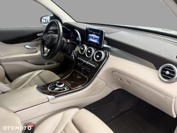 Mercedes-Benz GLC - 15