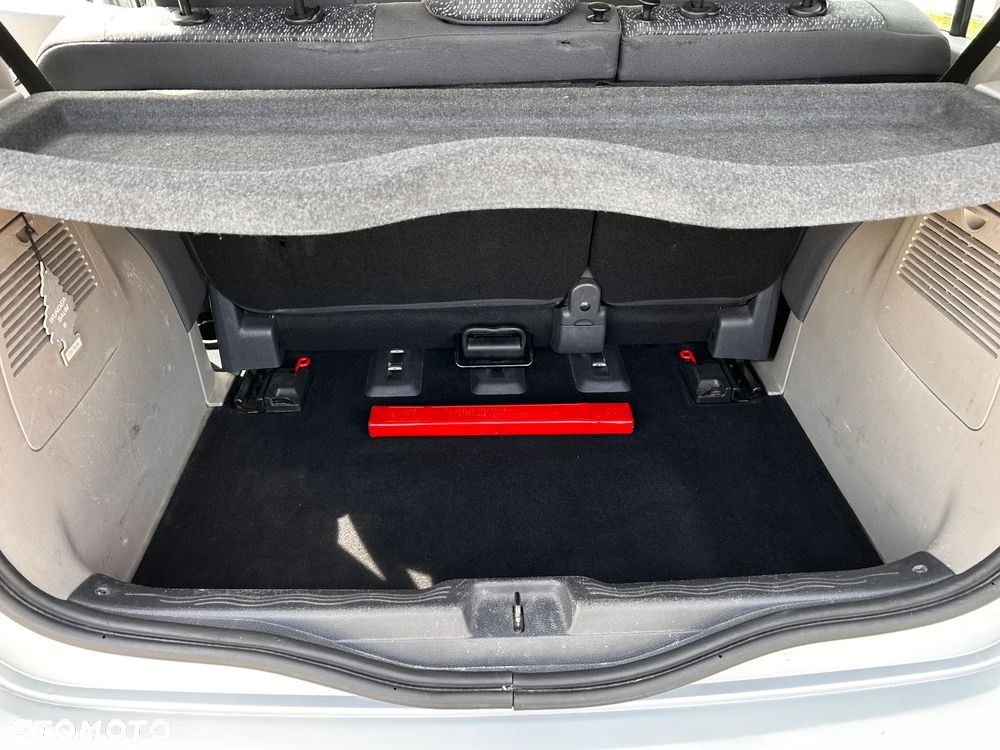 Renault Modus 1.2 16V Cite - 9