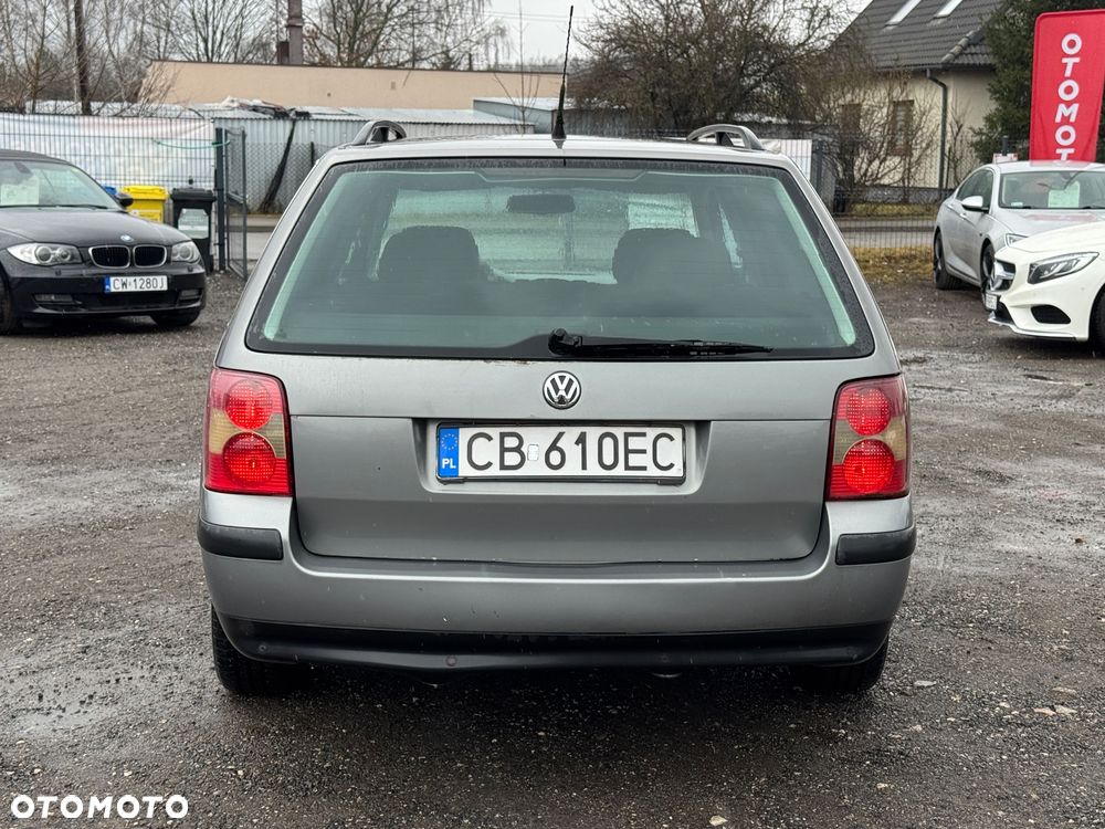 Volkswagen Passat 1.9 TDI Highline - 14