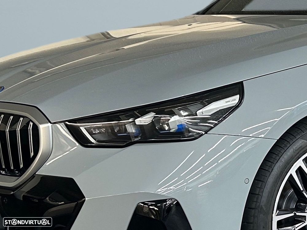 BMW 530 e Pack Desportivo M - 3