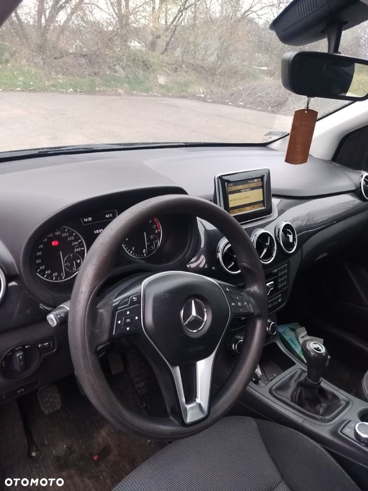 Mercedes-Benz Klasa B 180 CDI (BlueEFFICIENCY) - 8
