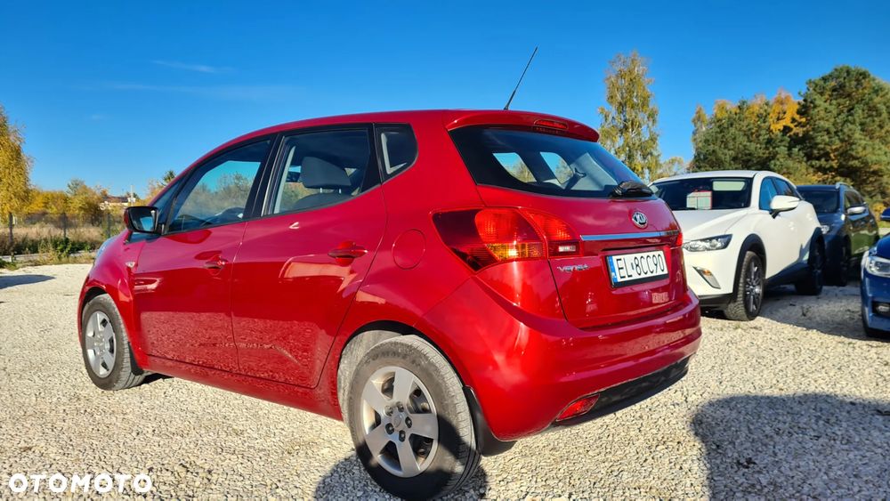 Kia Venga - 31
