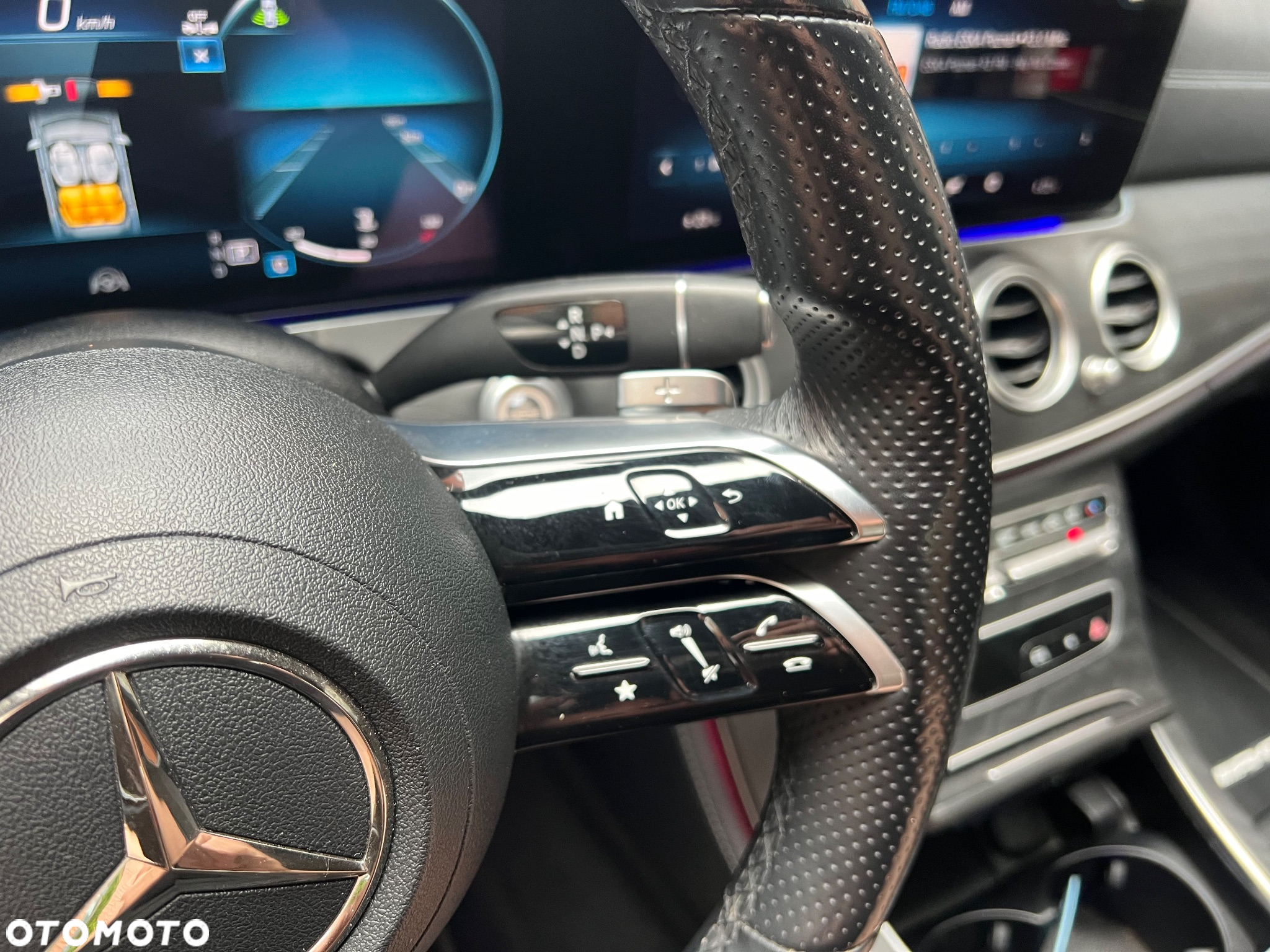 Mercedes-Benz Klasa E 220 d 9G-TRONIC AMG Line - 13