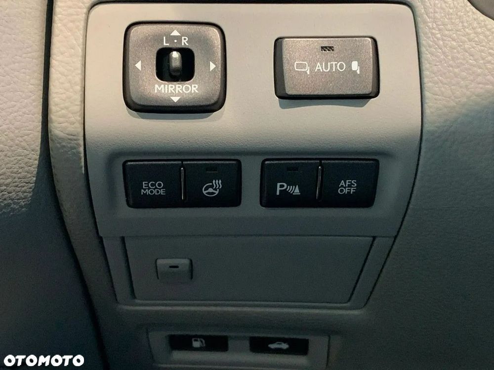 Lexus LS 460 Superior - 21