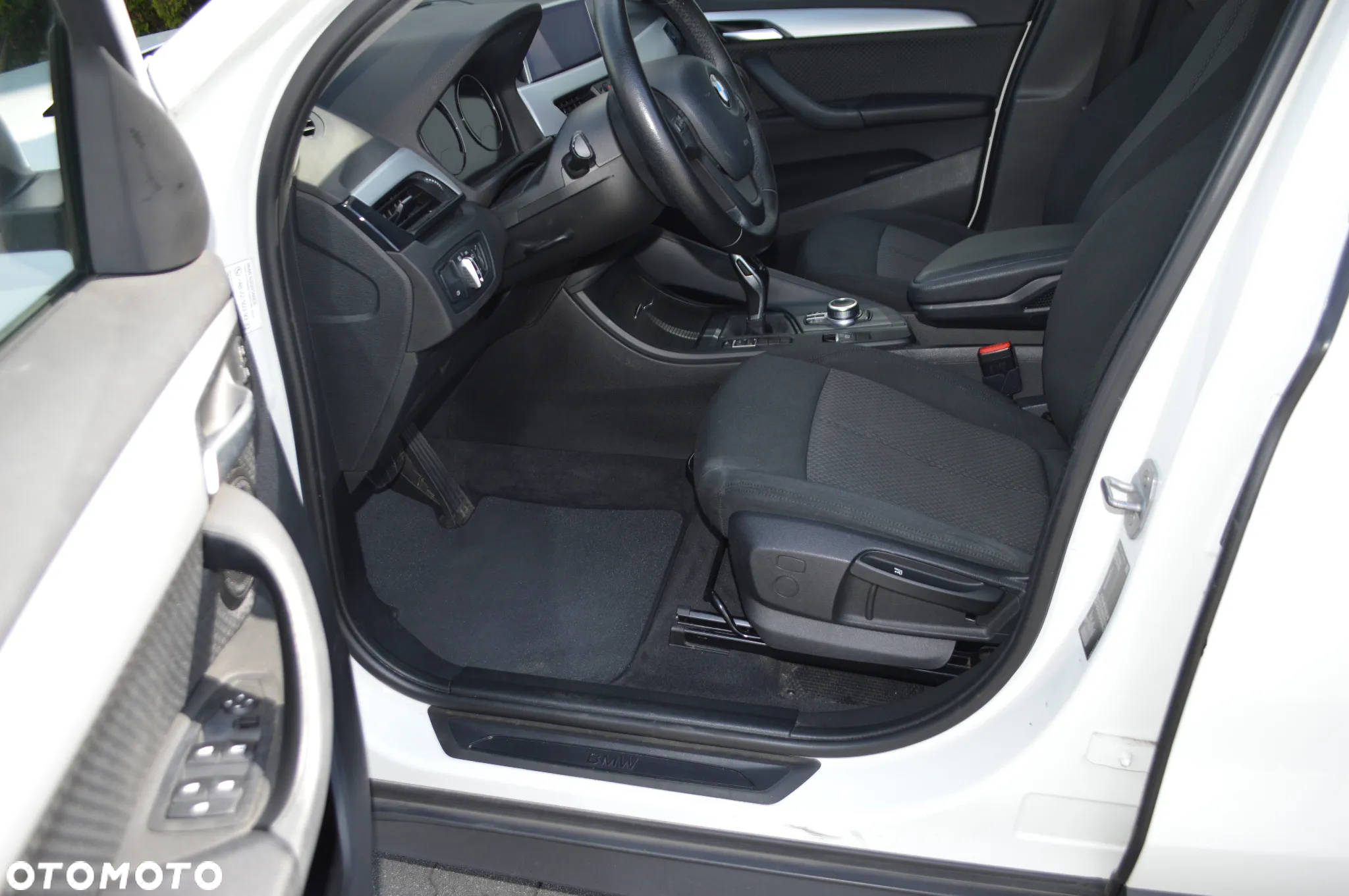 BMW X1 sDrive18i - 9