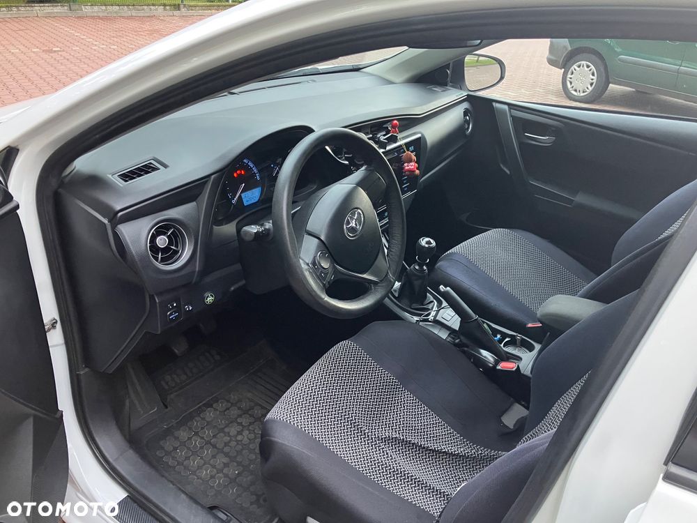 Toyota Auris 1.6 Active - 6