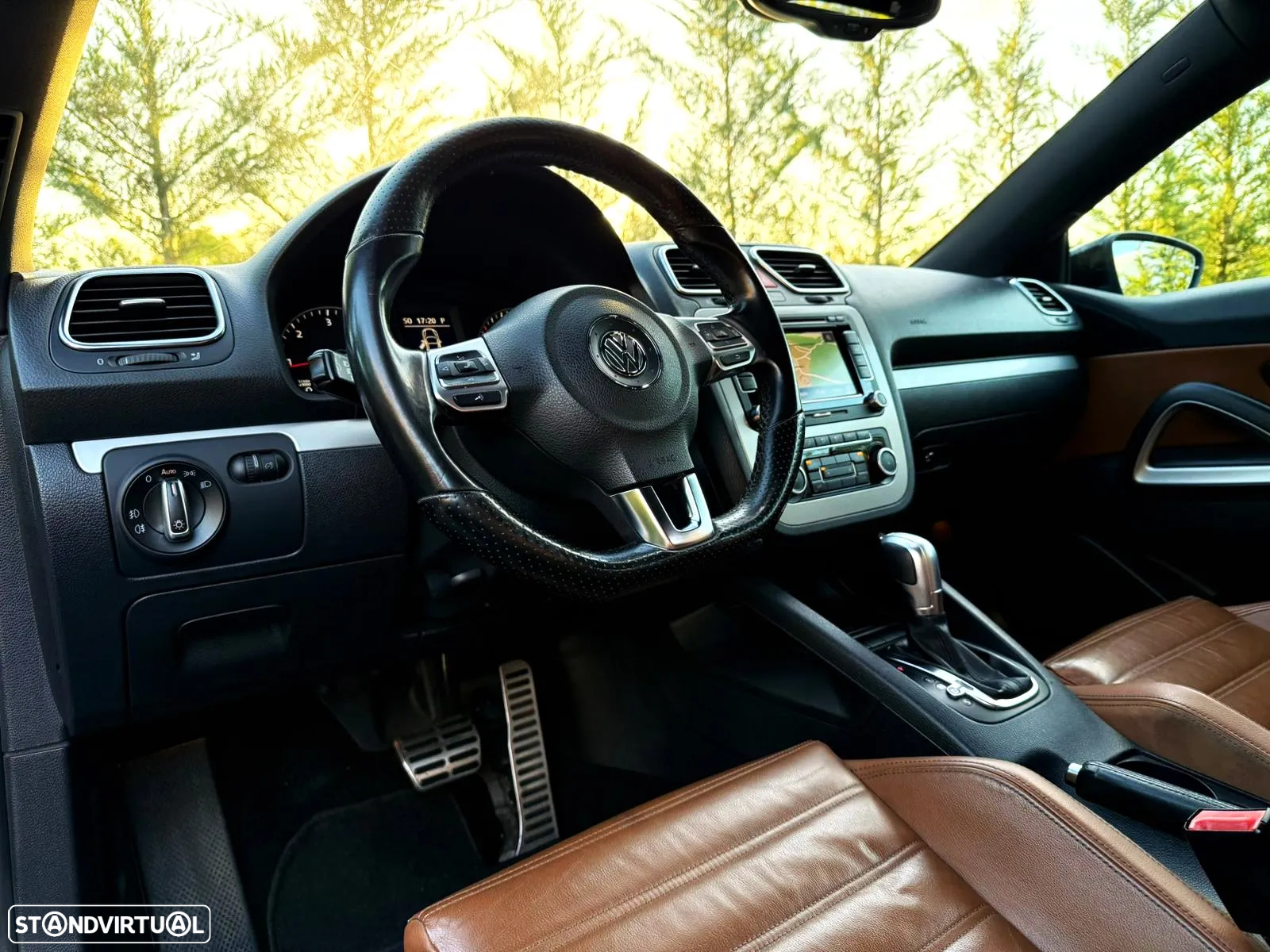 VW Scirocco 2.0 TDI Sport DSG - 13
