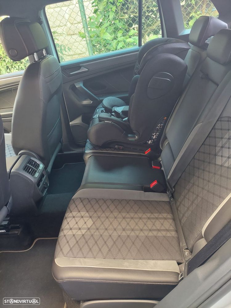 VW Tiguan 2.0 TDI R-Line DSG - 9