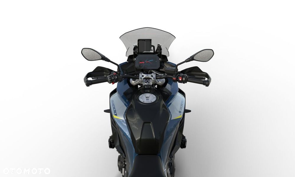 BMW S - 4
