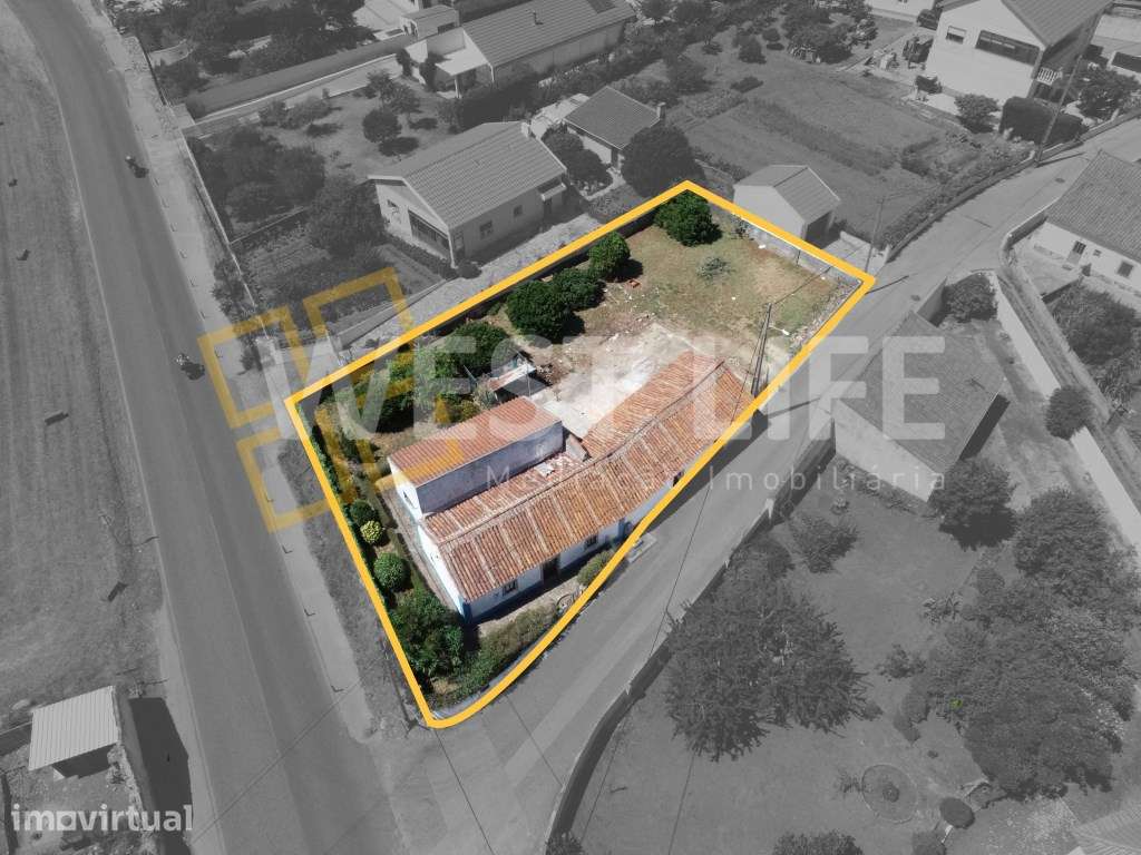 Moradia T2 para Reabilitação em Lote de 675 m² - EXCLUSIVO WEST LIF... - Grande imagem: 2/23