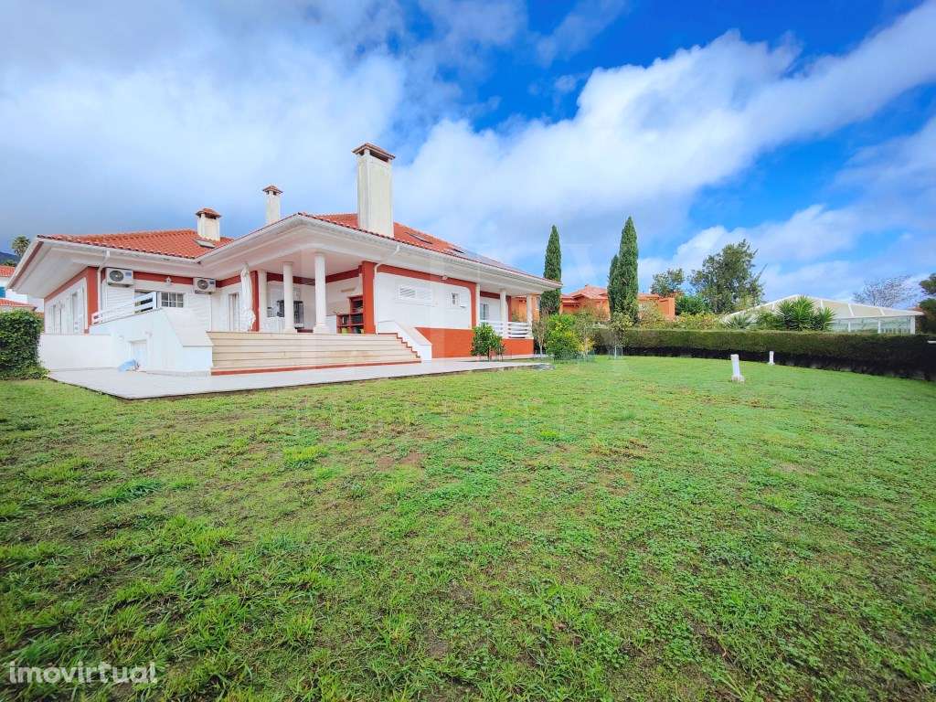 MORADIA DE LUXO COM 740m2 NA BELOURA - Grande imagem: 2/60