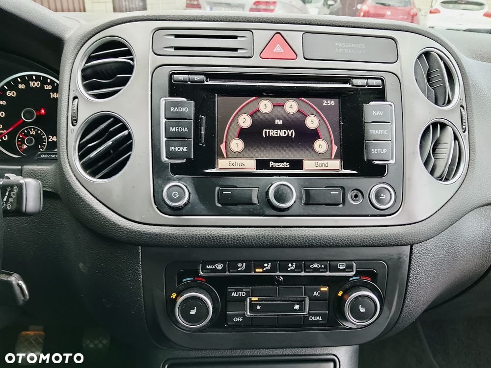 Volkswagen Tiguan 2.0 TDI DPF BlueMotion Technology Exclusive - 12