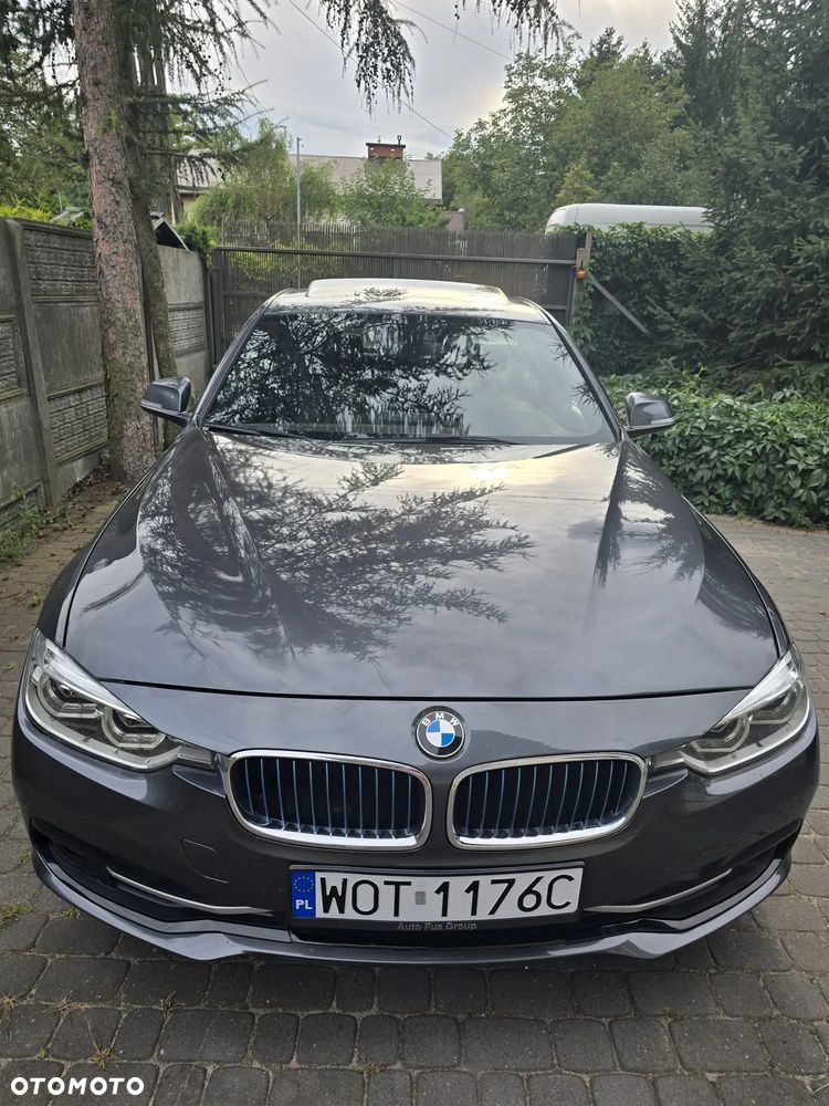 BMW Seria 3 330e iPerformance Sport Line