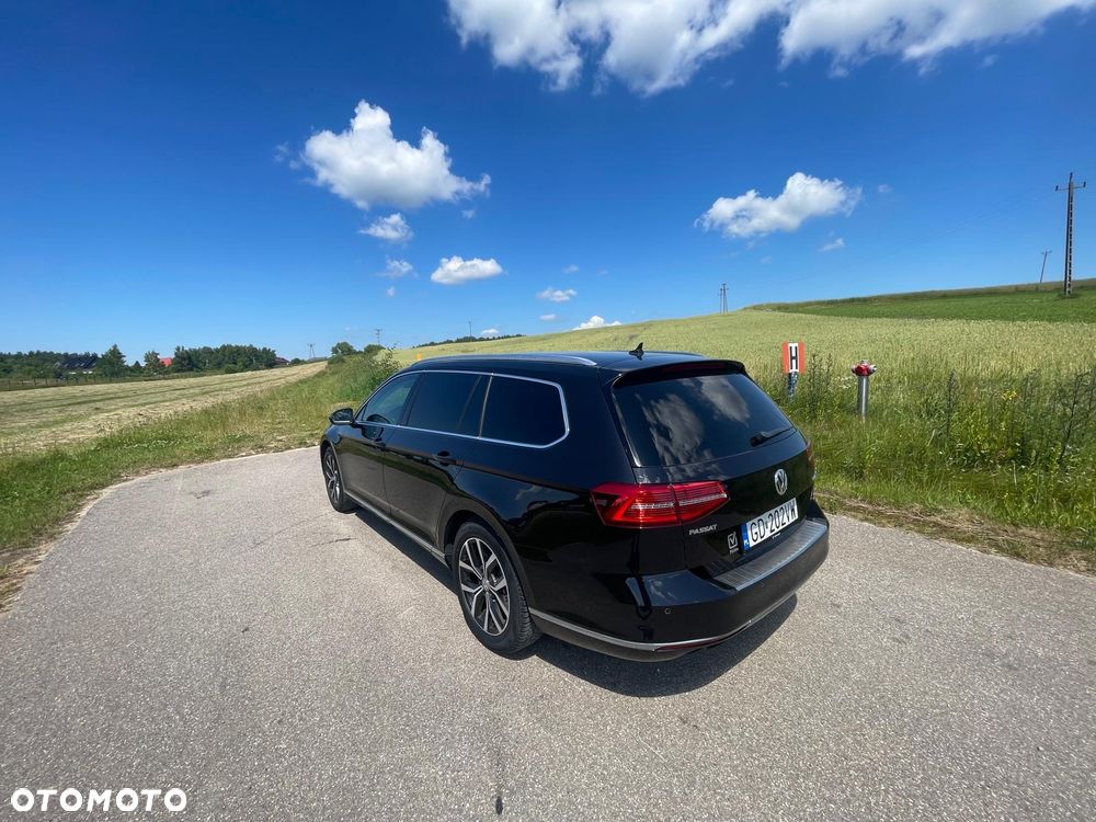 Volkswagen Passat - 12