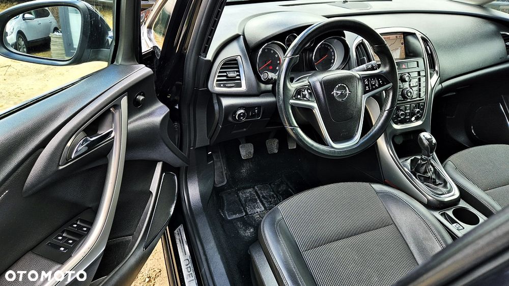 Opel Astra 1.4 Turbo Cosmo - 33