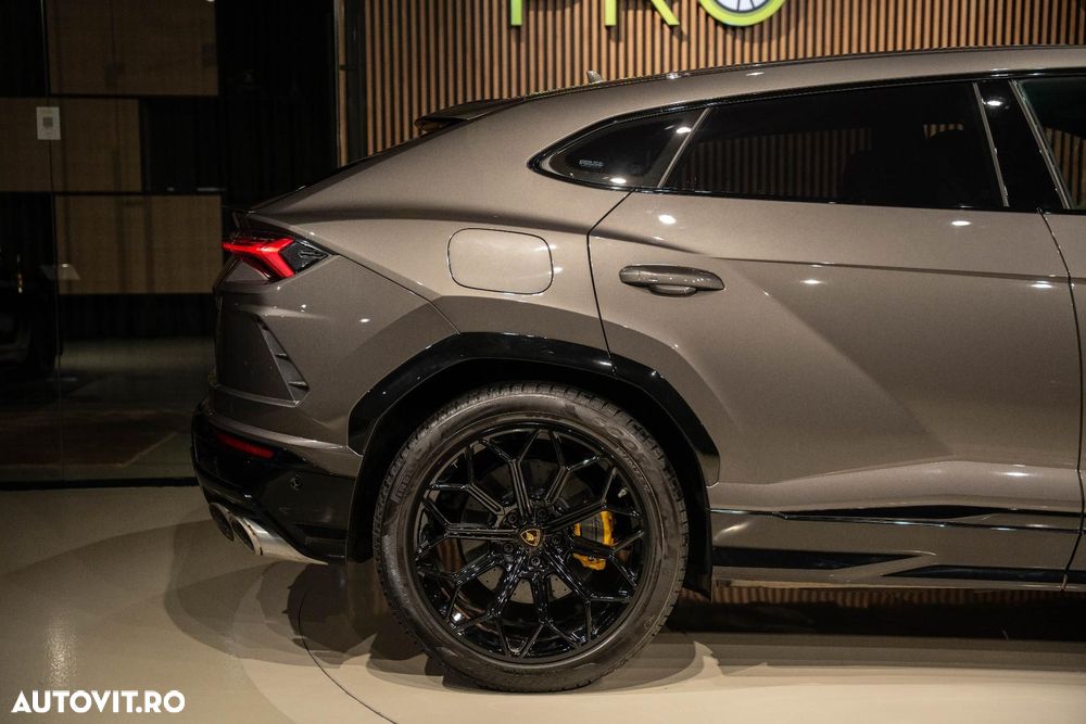 Lamborghini URUS - 17