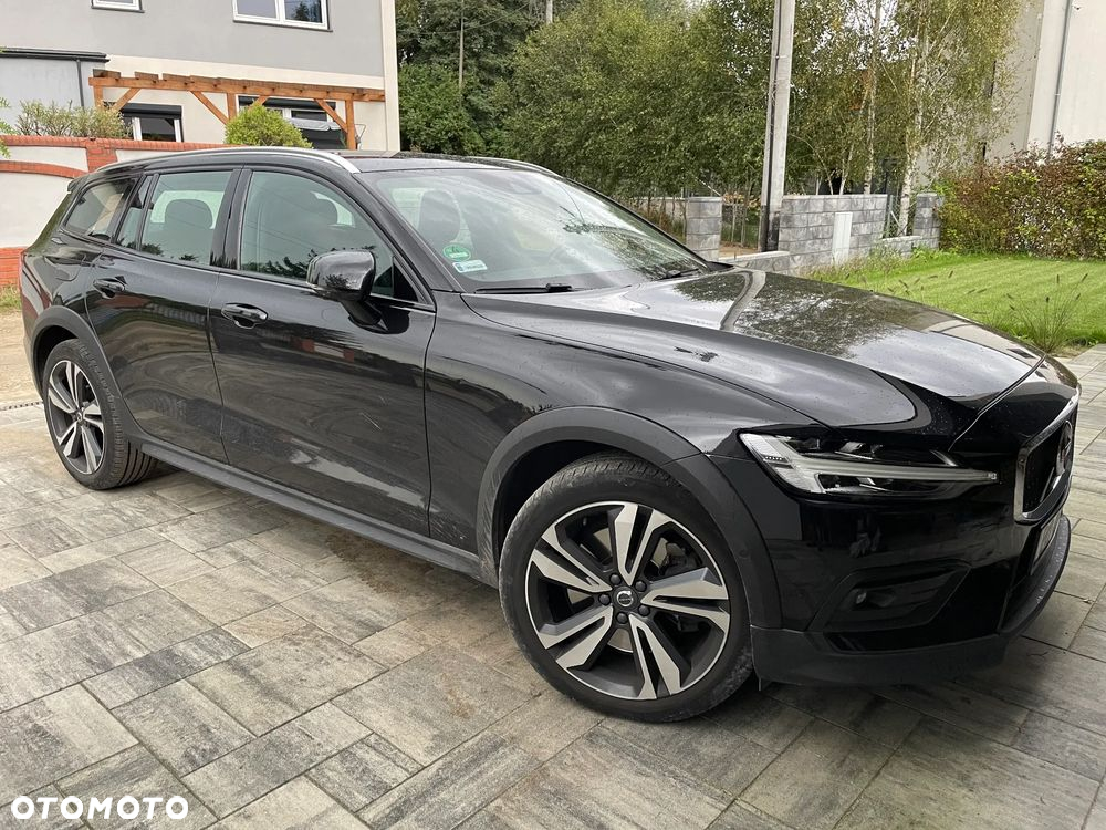 Volvo V60 Cross Country - 3