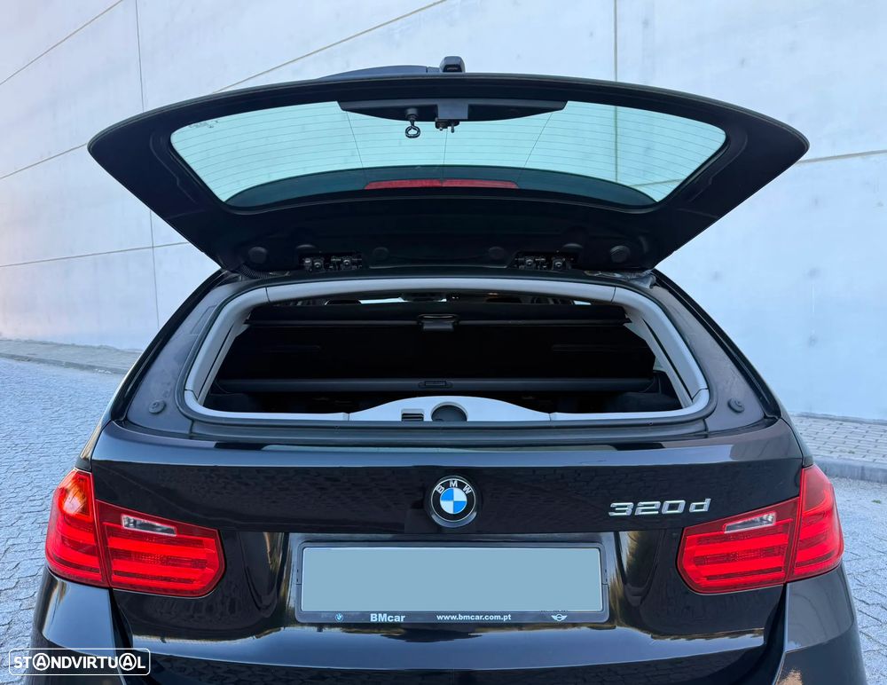 BMW 320 d Auto - 17