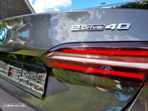 BMW i5 eDrive40 Edição Desportiva M - 11