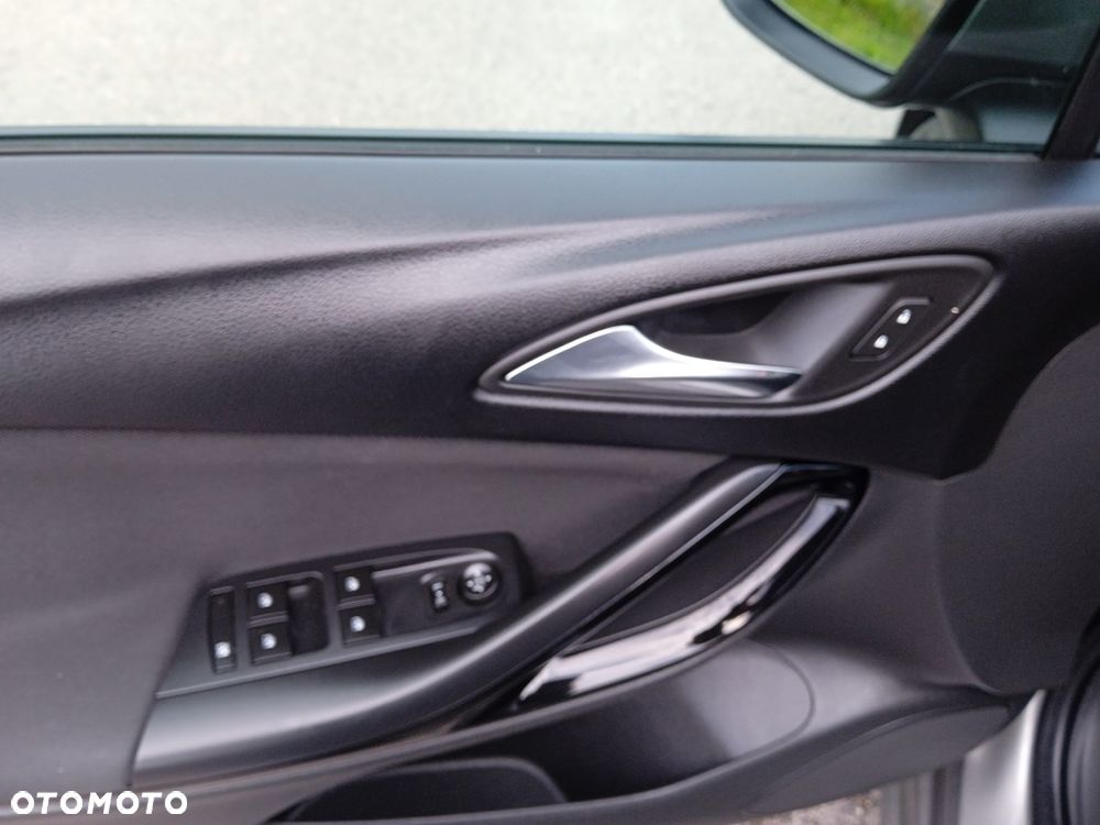 Opel Astra 1.4 T Dynamic - 12