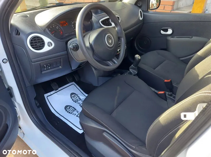Renault Clio 1.2 16V 75 Yahoo - 5
