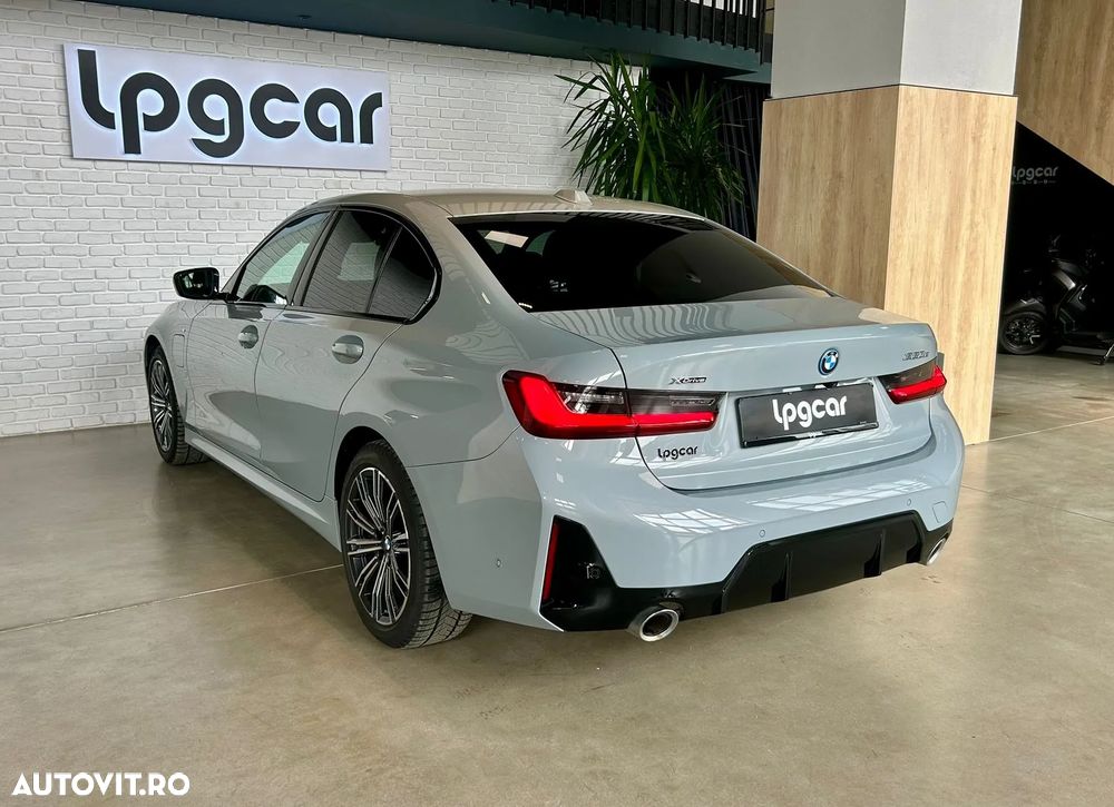 BMW Seria 3 330e xDrive AT PHEV - 31