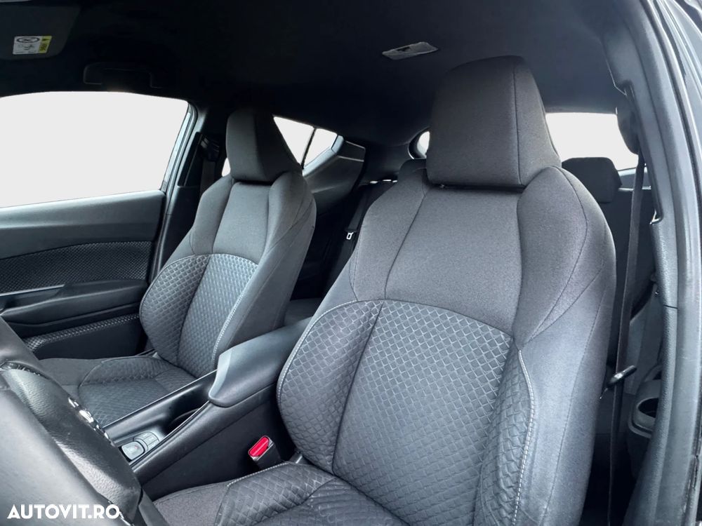 Toyota C-HR 1.8 HSD 4x2 CVT C-lassy LED - 14