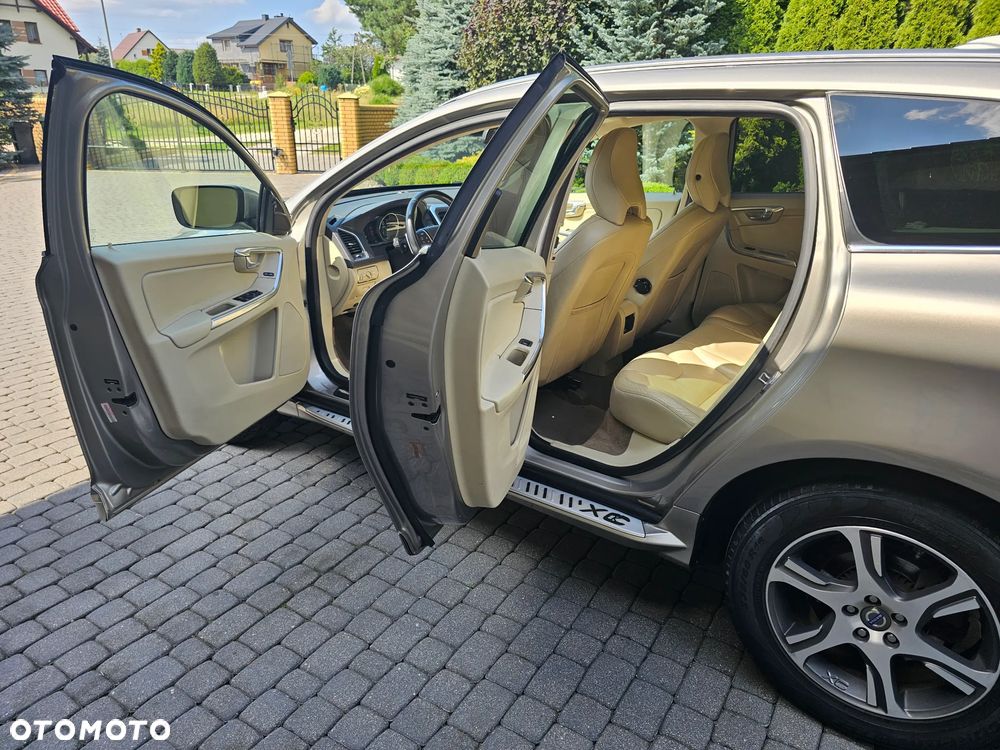 Volvo XC 60 T6 AWD Summum - 10
