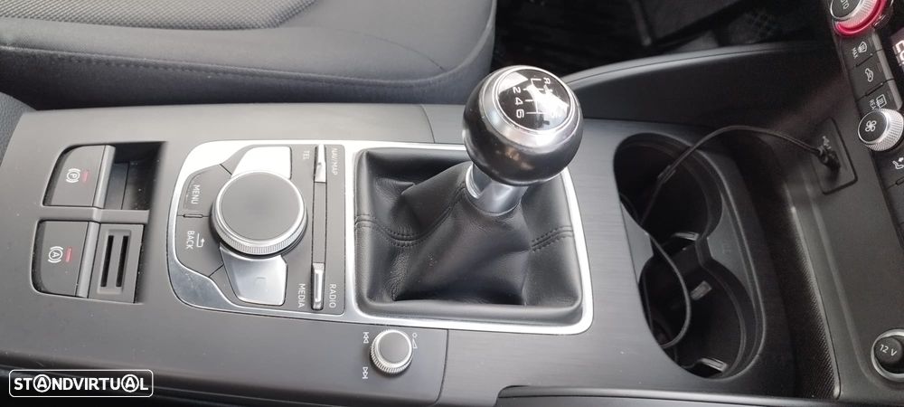 Audi A3 Sportback 1.6 TDI S-line - 13