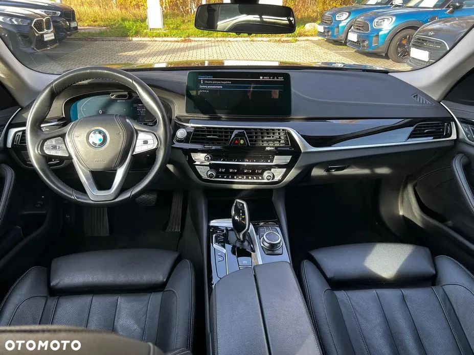 BMW Seria 5 530e Luxury Line - 14