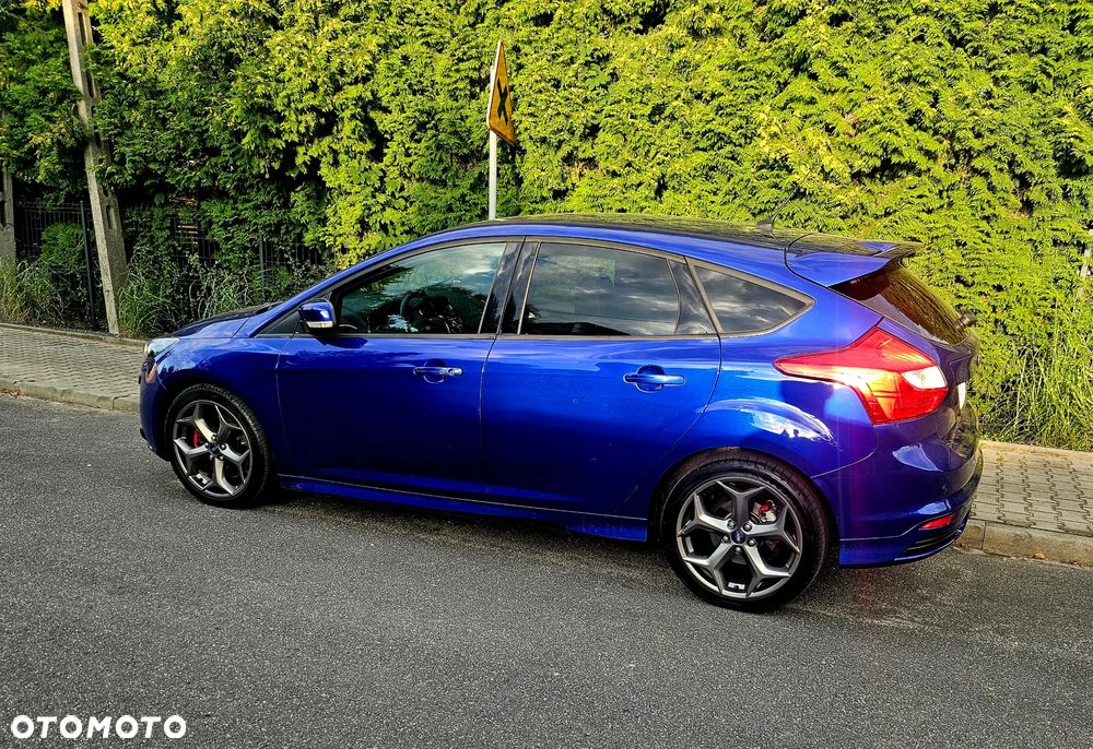 Ford Focus ST - 5