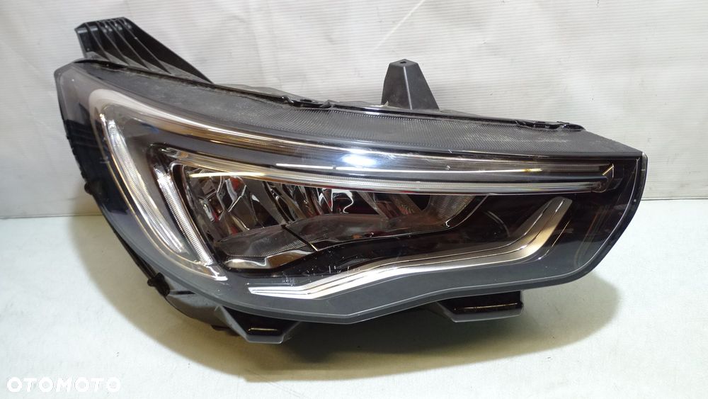 GP - LAMPA PRAWA PRZEDNIA FULL LED OPEL GRANDLAND X - 1