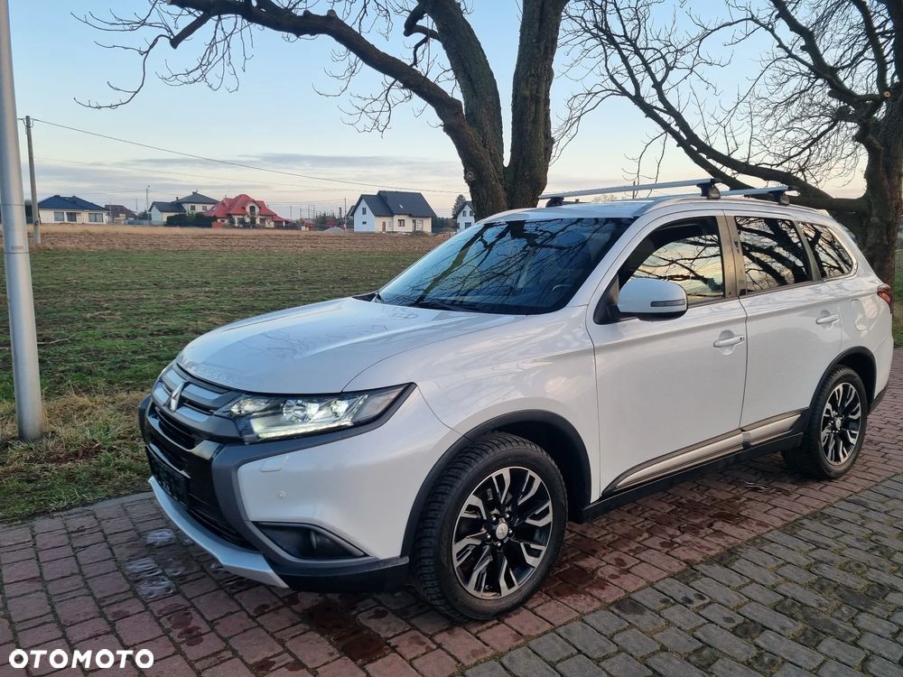 Mitsubishi Outlander 2.2 DID Intense + 4WD - 36